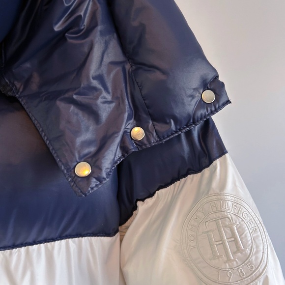 Tommy Hilfiger Unisex Color Block puffer coat Size Small (Ladies Large) - Picture 7 of 16
